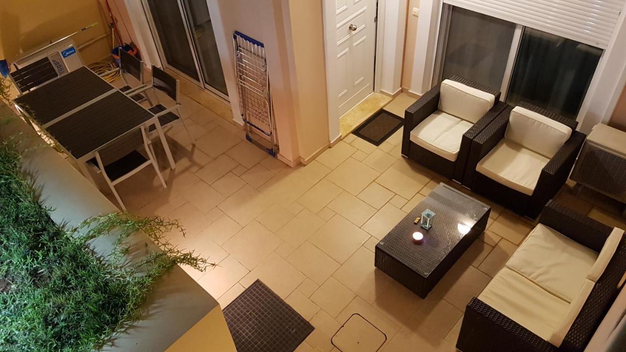 Apartment Lilly, Apartment With Communal Pool, 10 Meters From Sea Σάμη Εξωτερικό φωτογραφία