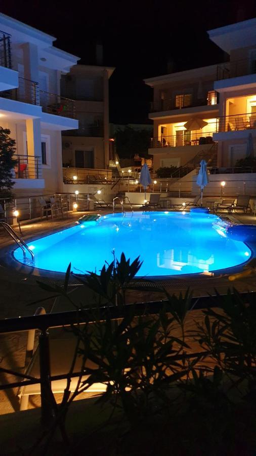 Apartment Lilly, Apartment With Communal Pool, 10 Meters From Sea Σάμη Εξωτερικό φωτογραφία